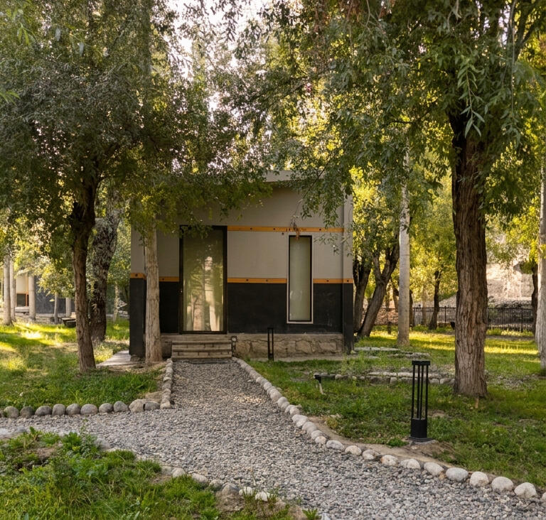 Rawat cottage among the trees at Rustagaarii Retreat